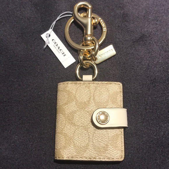 Coach Accessories - Picture Frame Bag Charn in Signature Canvas  🥰😍